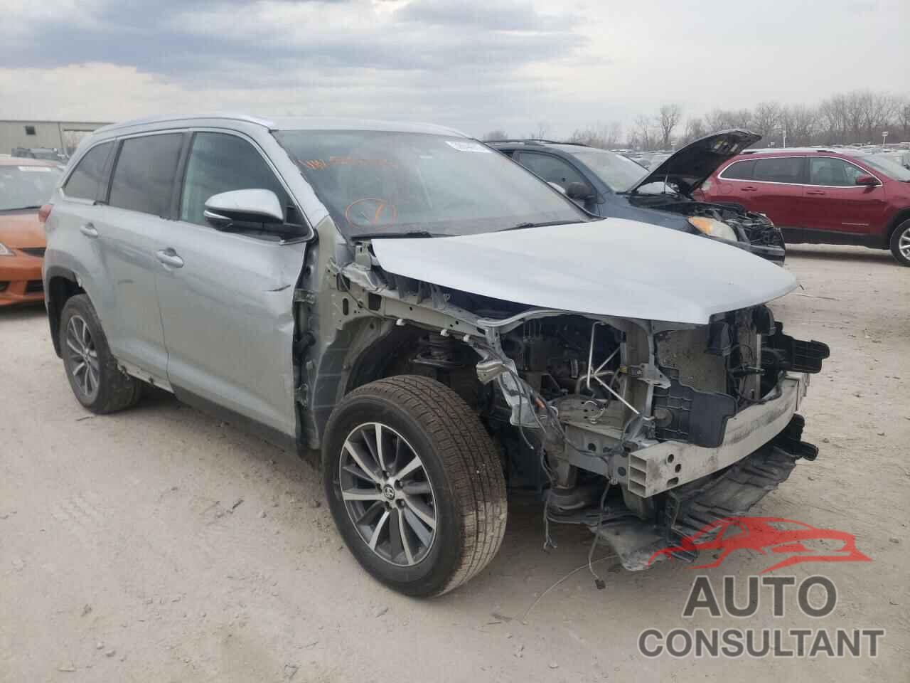 TOYOTA HIGHLANDER 2019 - 5TDJZRFH9KS581266