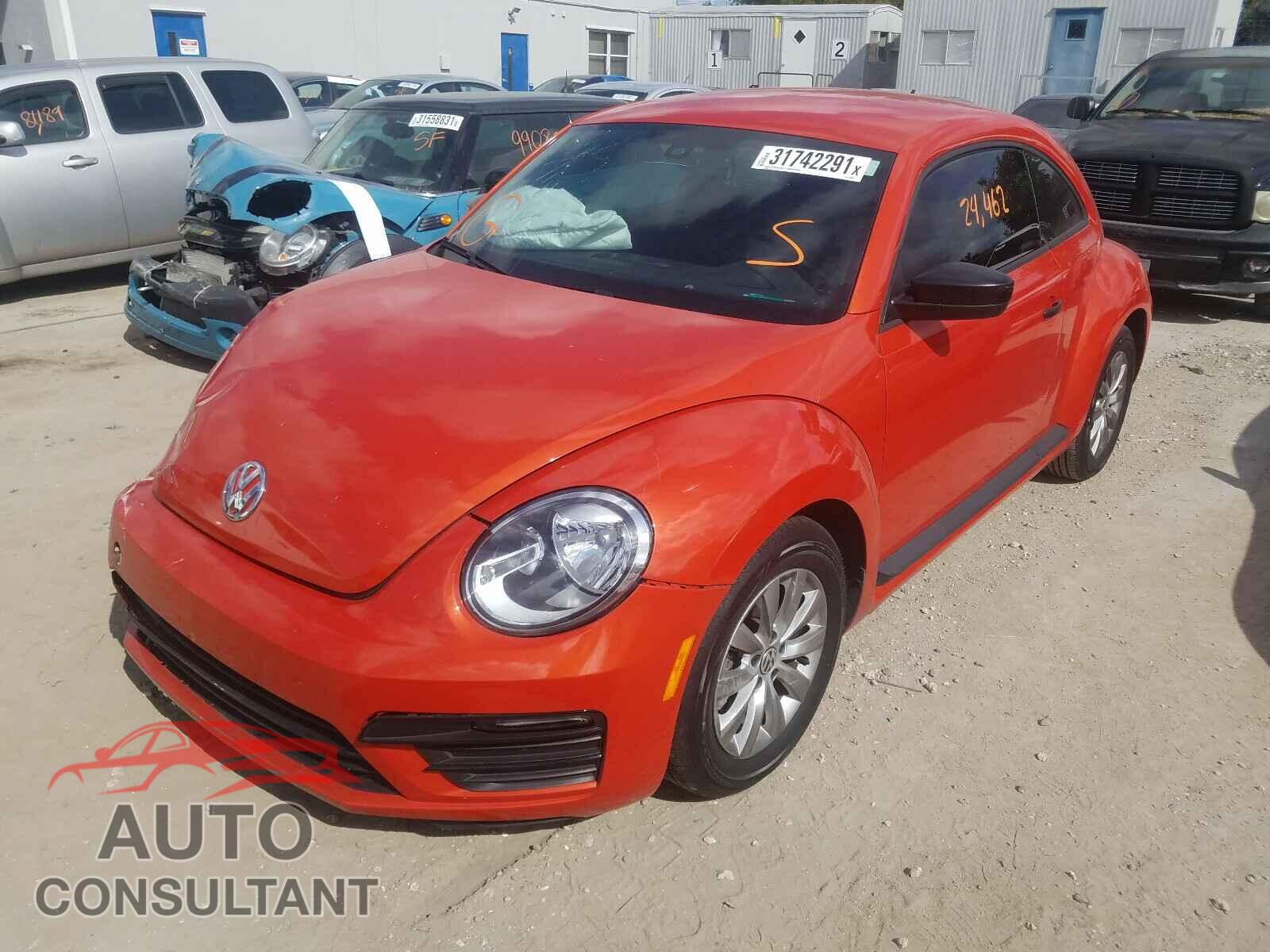 VOLKSWAGEN BEETLE 2017 - 3VWF17AT1HM624968