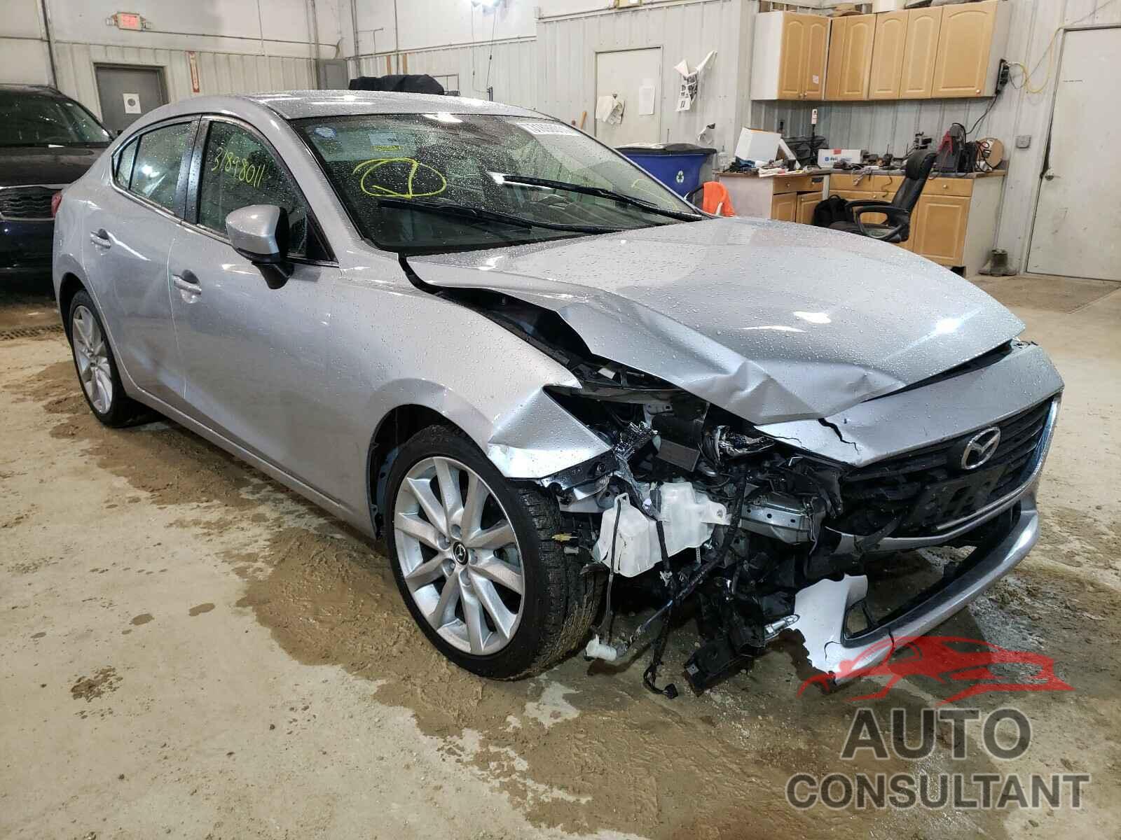 MAZDA 3 2017 - 3MZBN1V76HM107596