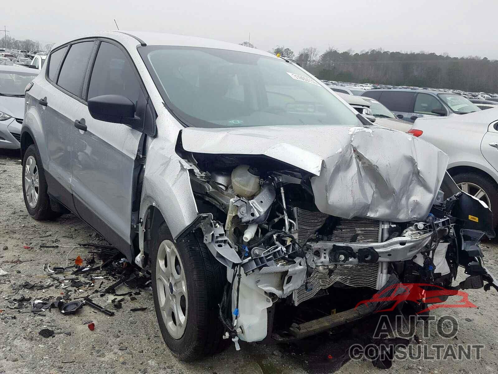 FORD ESCAPE 2018 - 4S3BNAR64K3034614