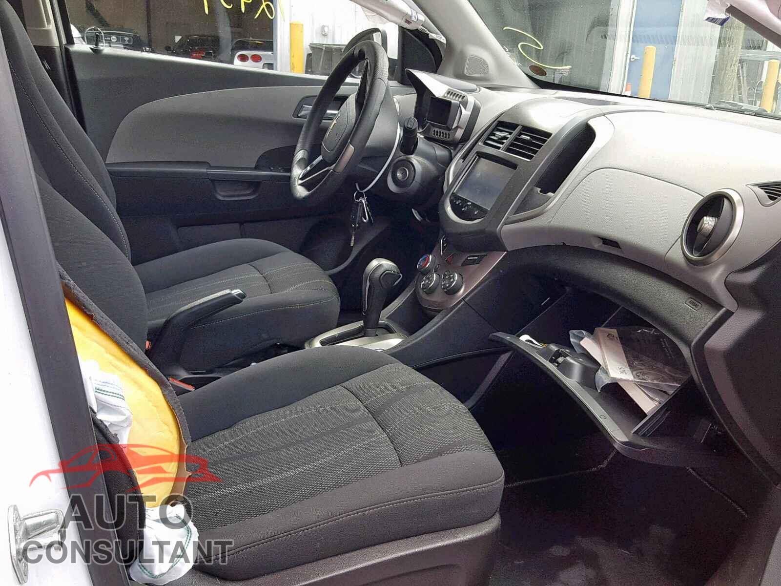 CHEVROLET SONIC 2016 - 1FM5K8D81JGB38620