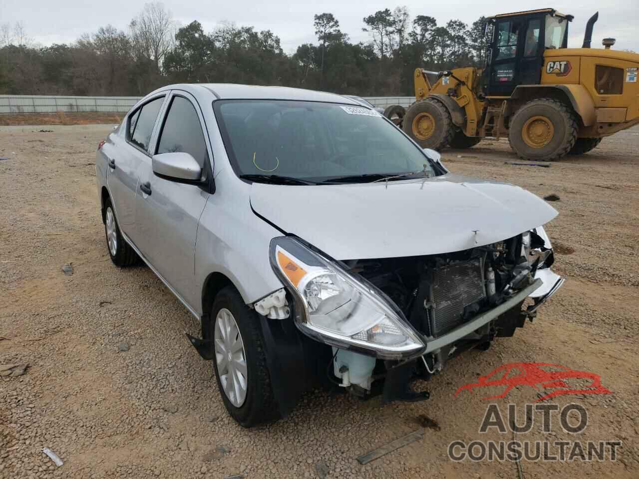 NISSAN VERSA 2019 - 3N1CN7AP1KL812323