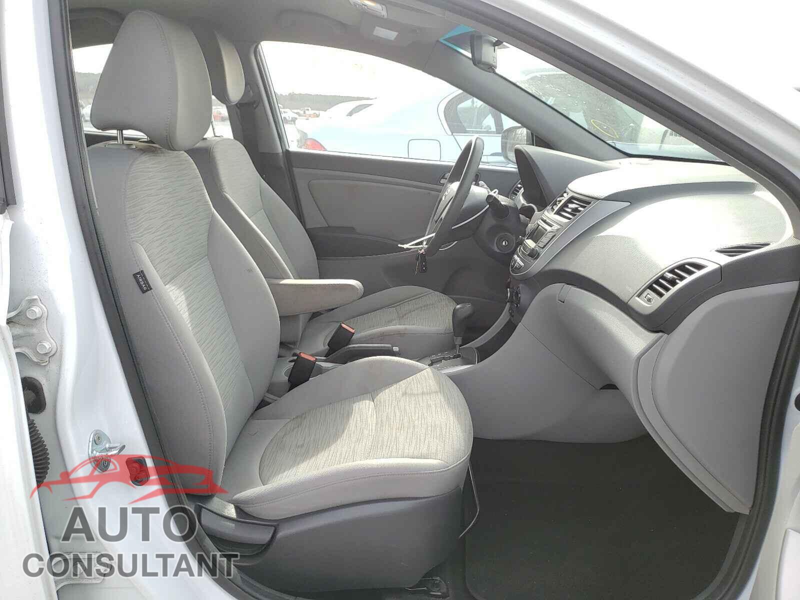 HYUNDAI ACCENT 2017 - KMHCT4AE5HU202967