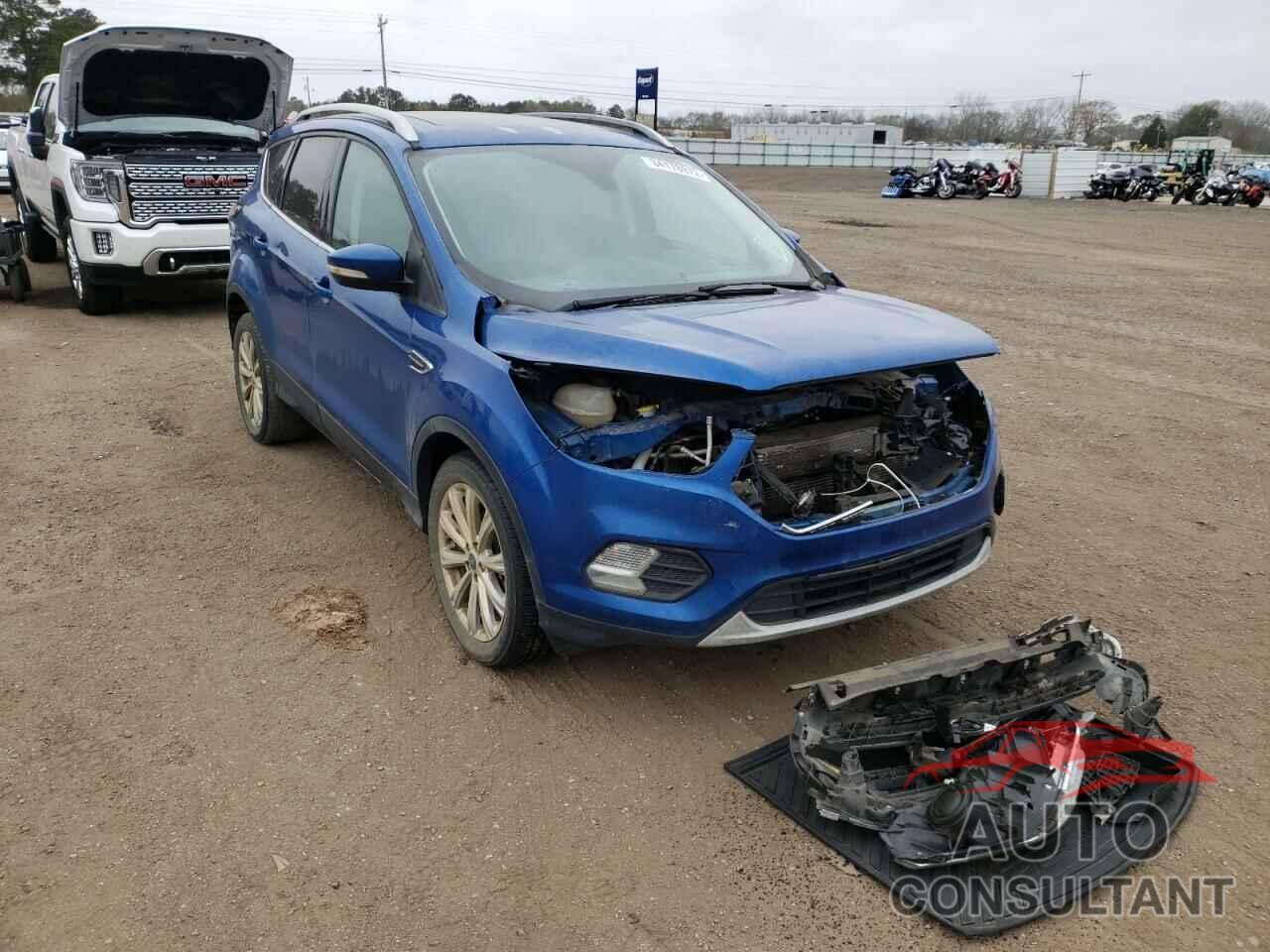 FORD ESCAPE 2017 - 1FMCU0J93HUC19601