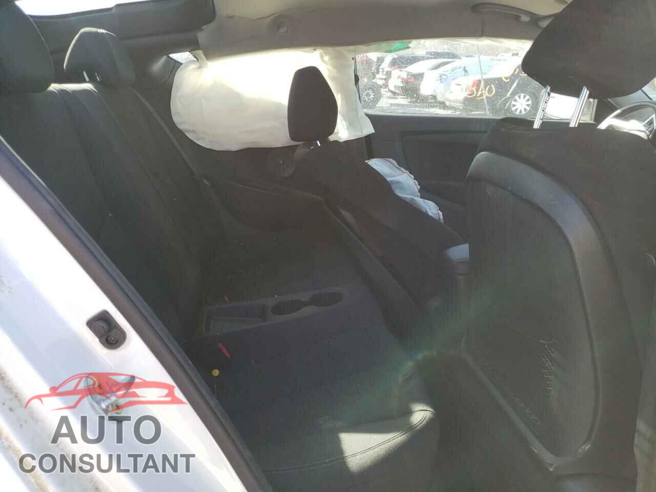 HYUNDAI VELOSTER 2015 - 3MVDMBBL9MM319357