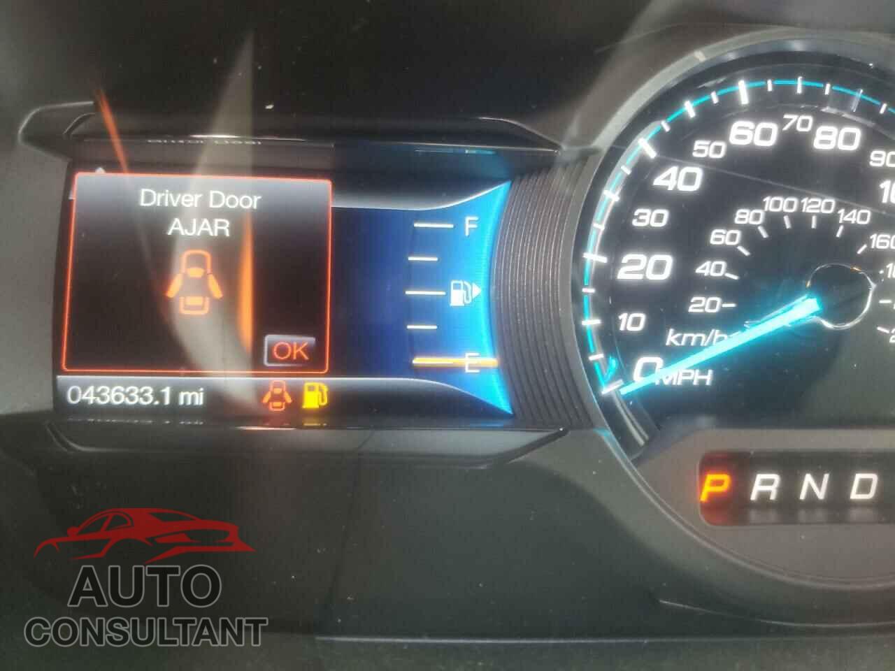 FORD TAURUS 2017 - 1FAHP2KT3HG136925