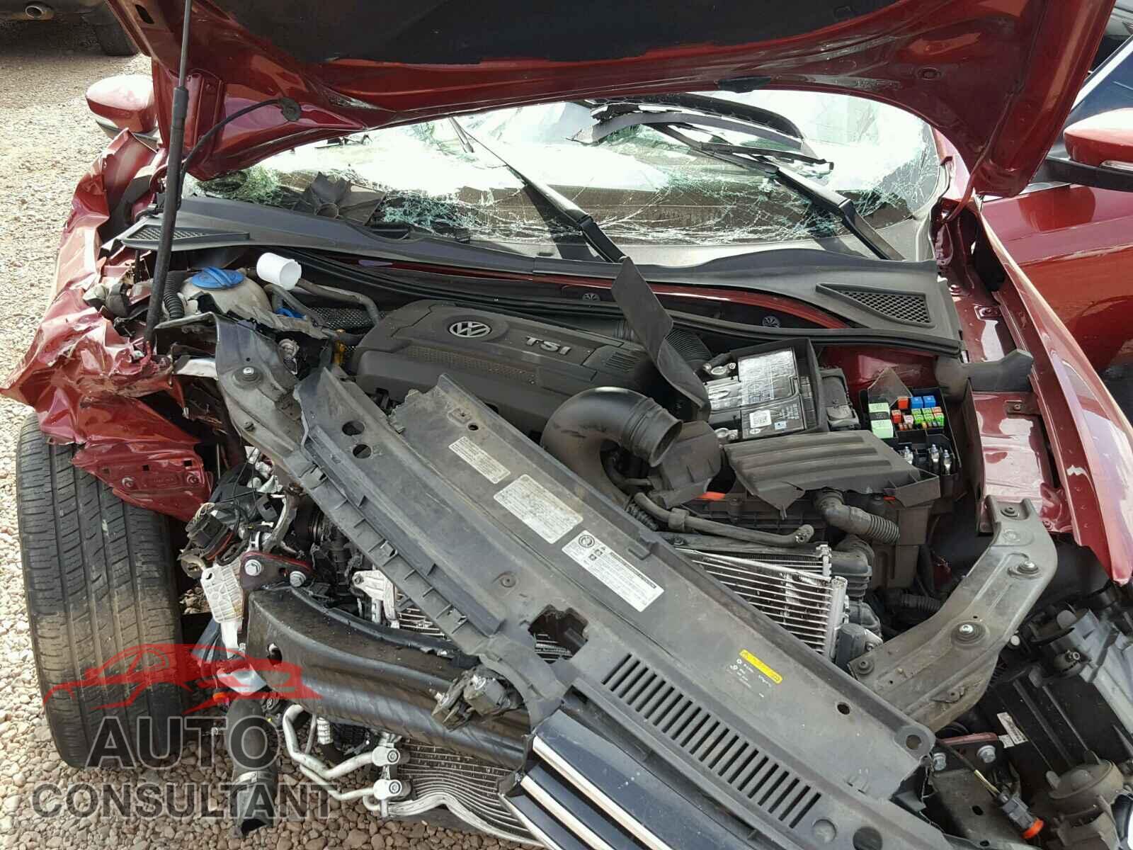 VOLKSWAGEN PASSAT 2015 - 1VWAT7A36FC123206