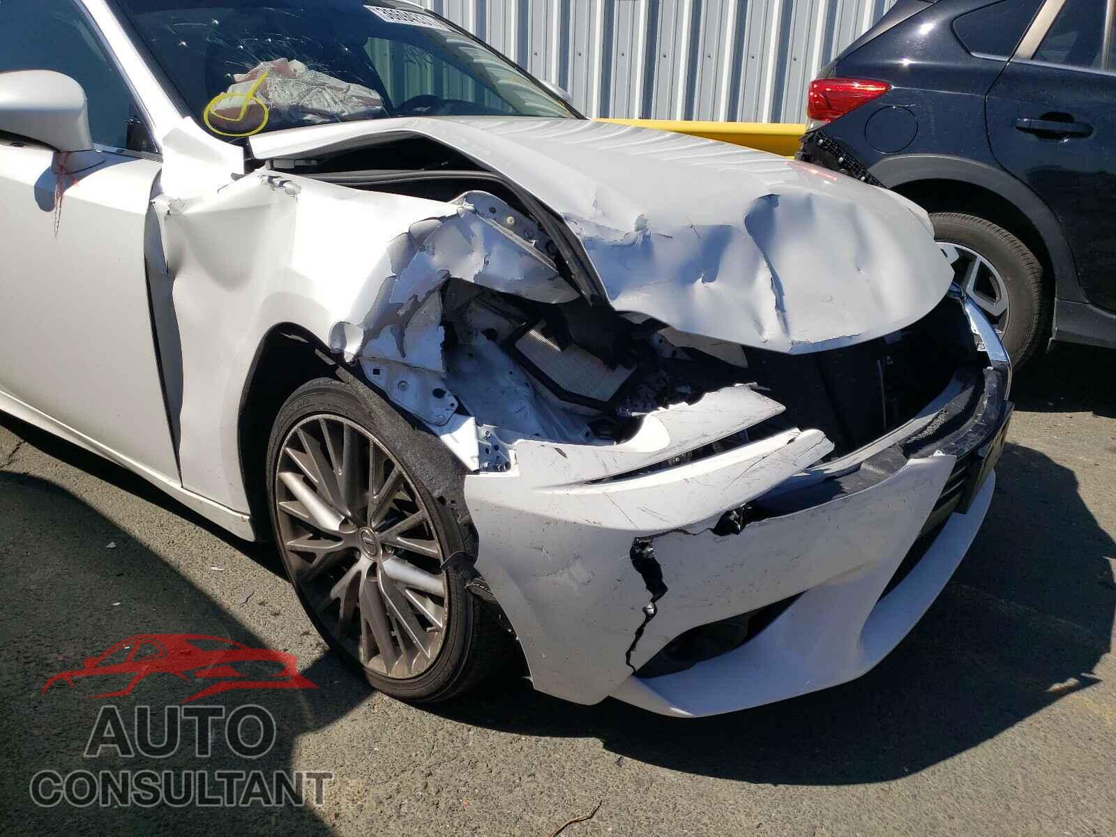 LEXUS IS 2016 - JTHBA1D29G5014577