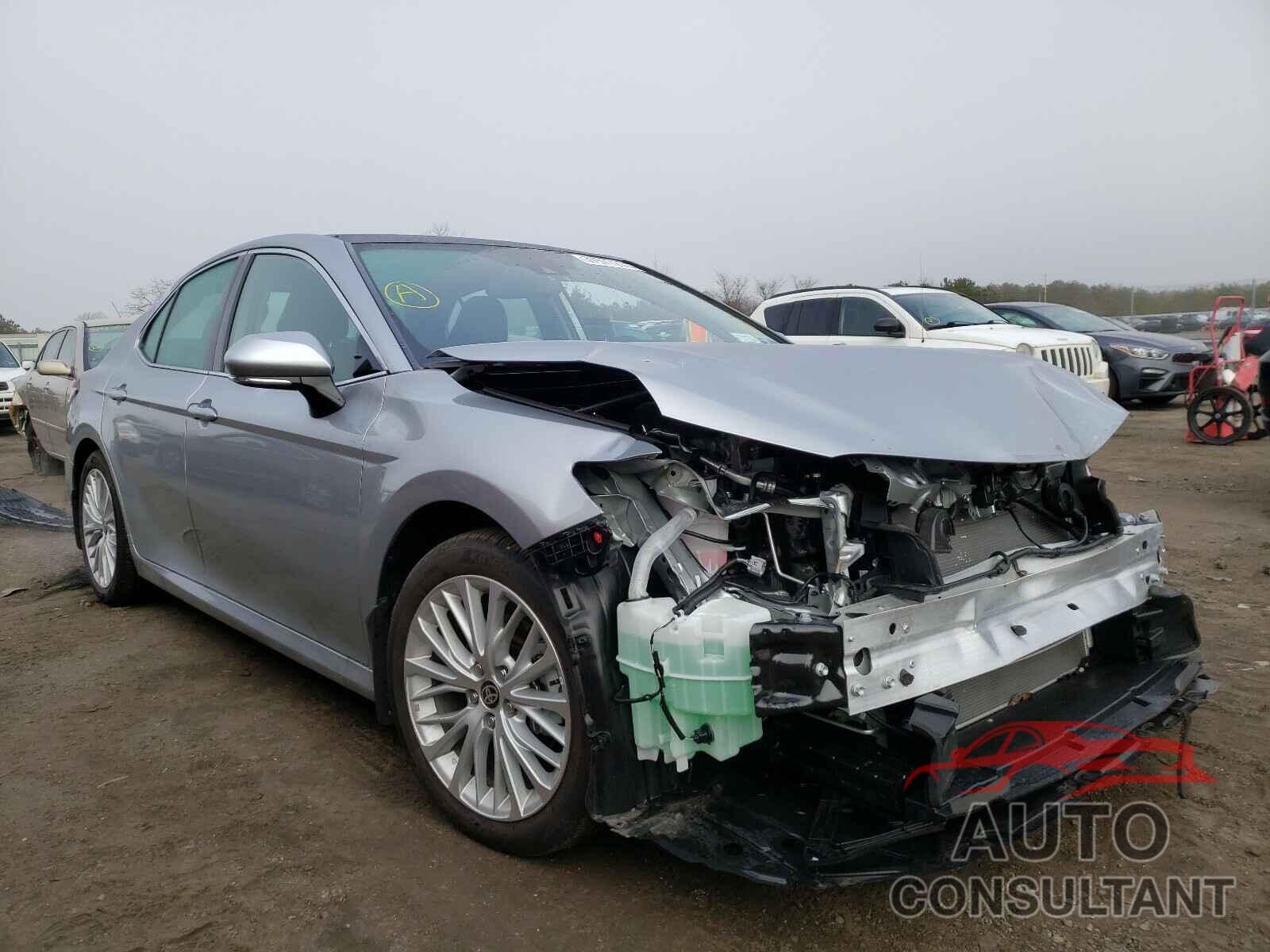 TOYOTA CAMRY 2020 - 4T1F11BK1LU010489
