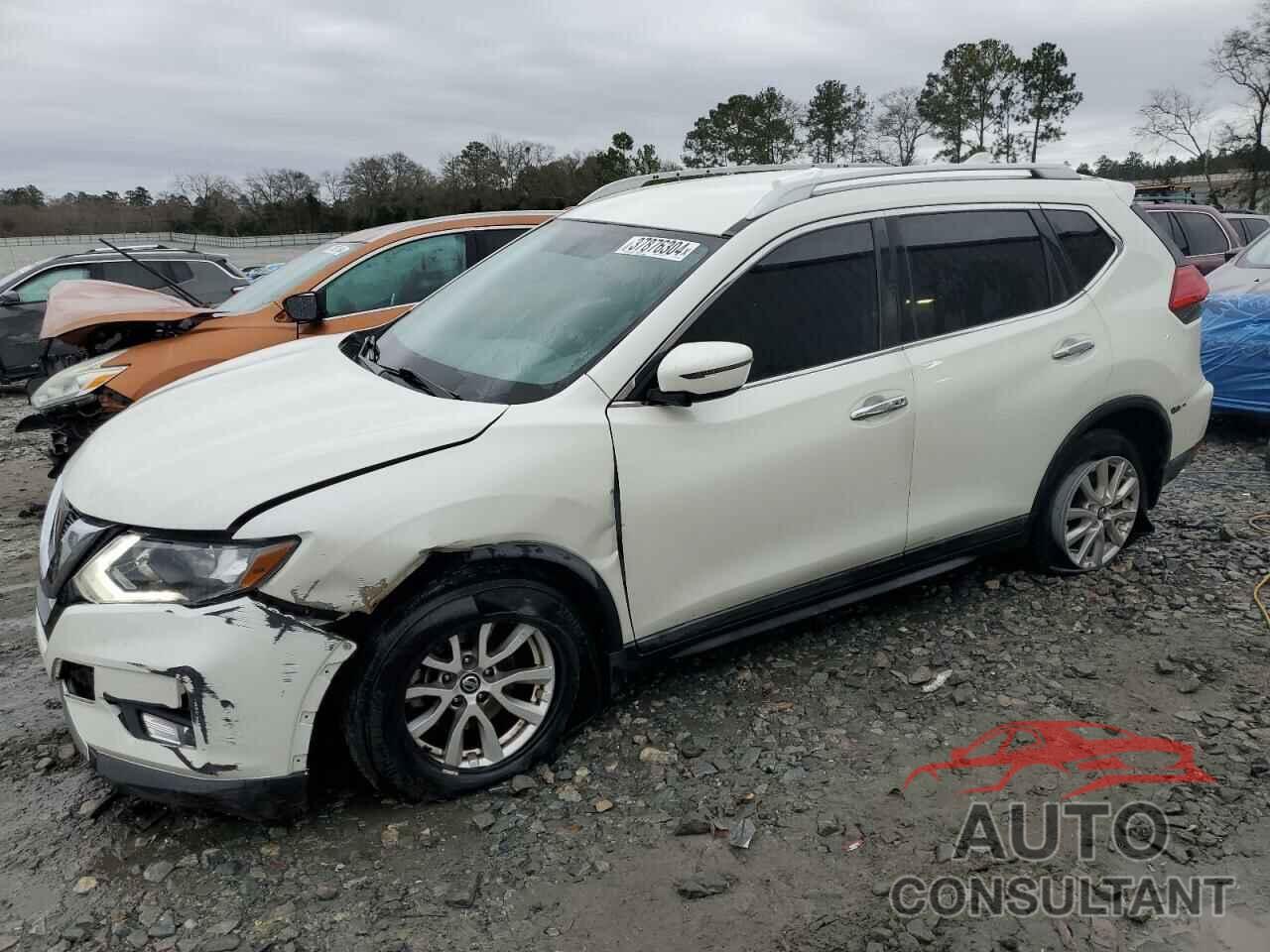 NISSAN ROGUE 2017 - KNMAT2MT6HP611813