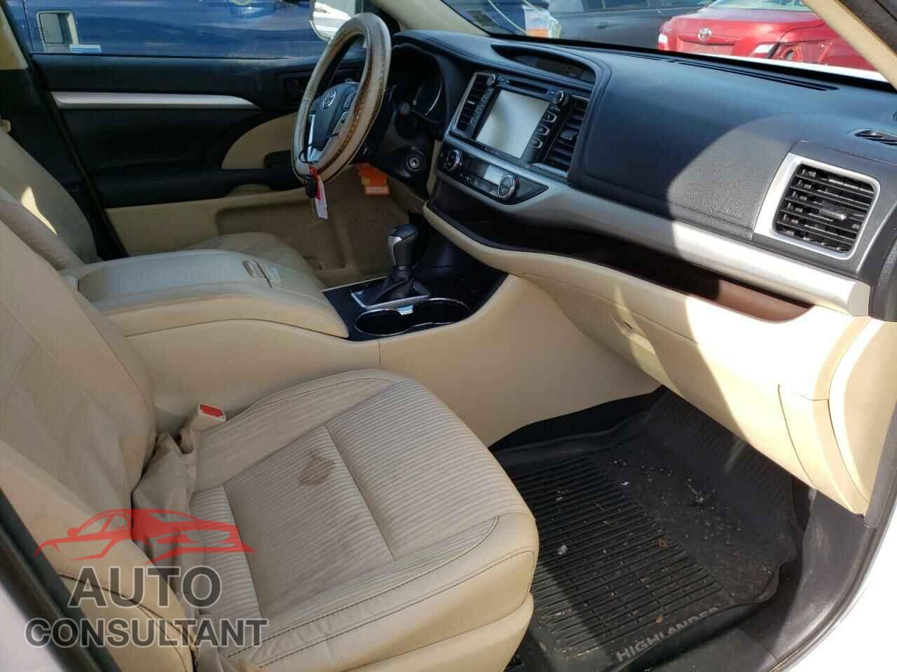 TOYOTA HIGHLANDER 2018 - 5TDBZRFH9JS490582