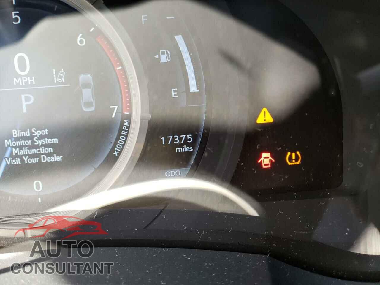 LEXUS IS 2017 - JTHBA1D23H5051626