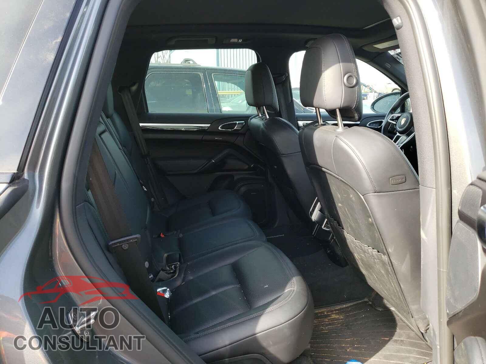 PORSCHE CAYENNE 2016 - WP1AE2A26GLA61362