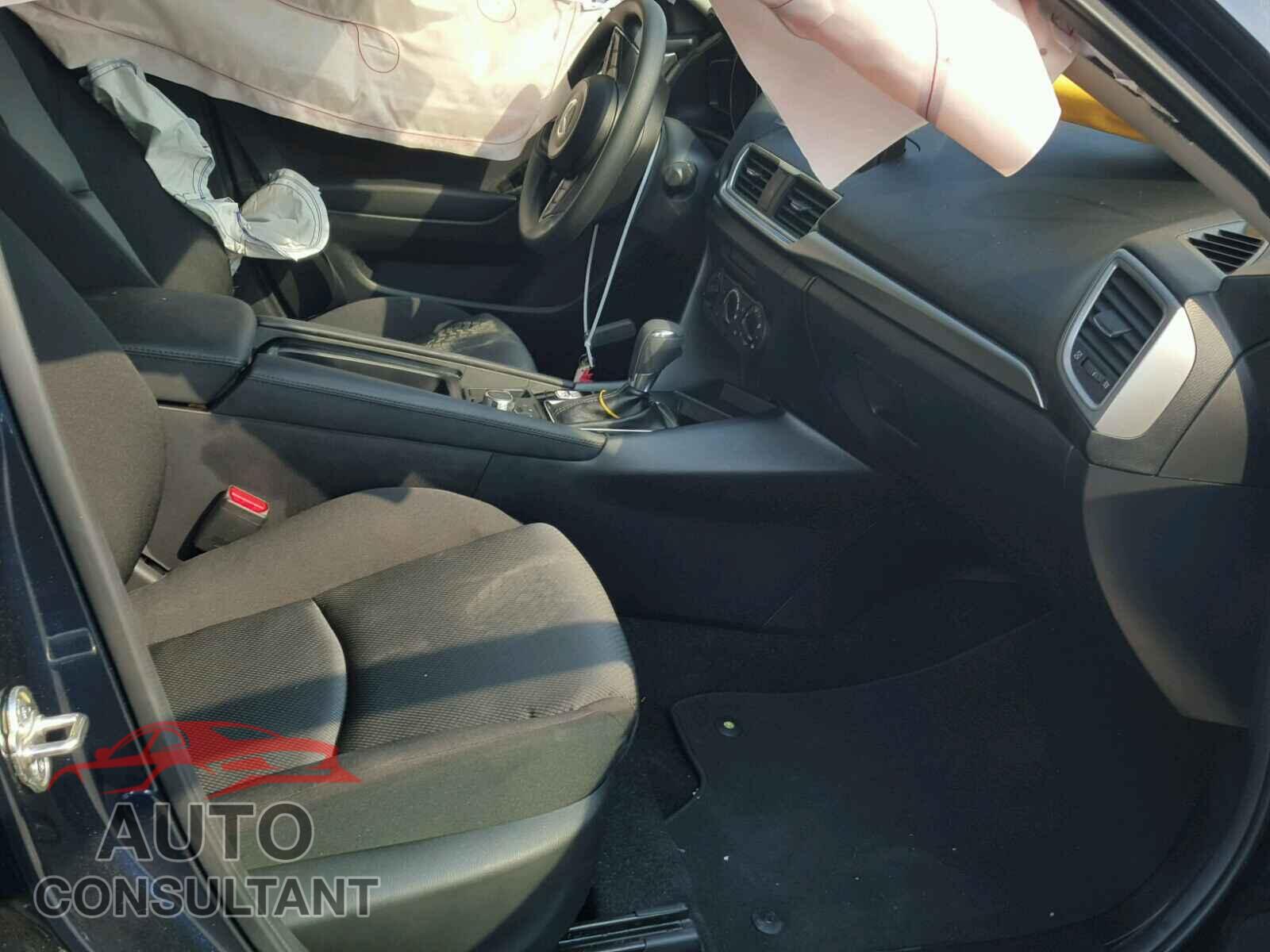 MAZDA 3 2017 - 3MZBN1U79HM153232