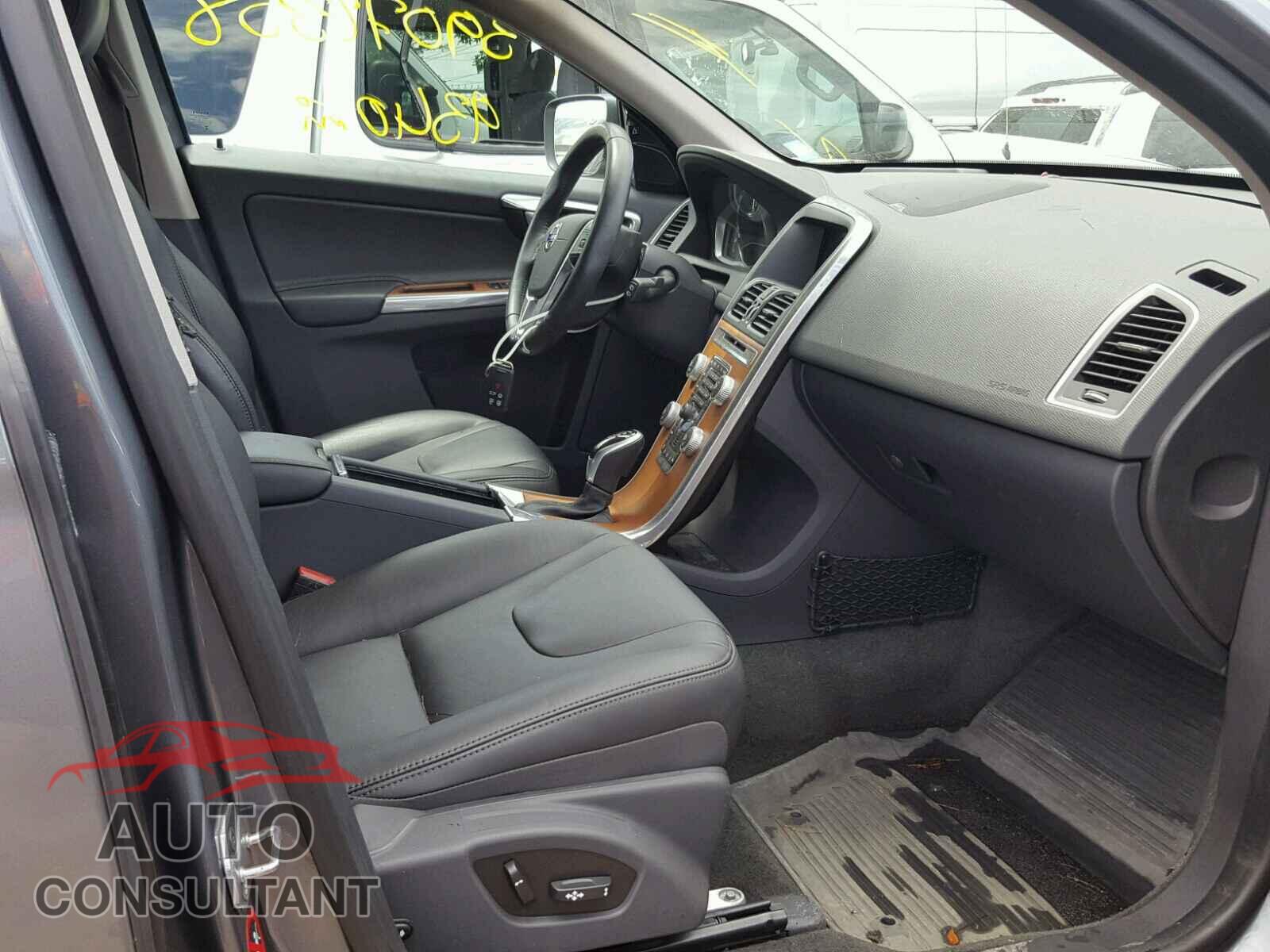 VOLVO XC60 2017 - YV449MRU4H2035786