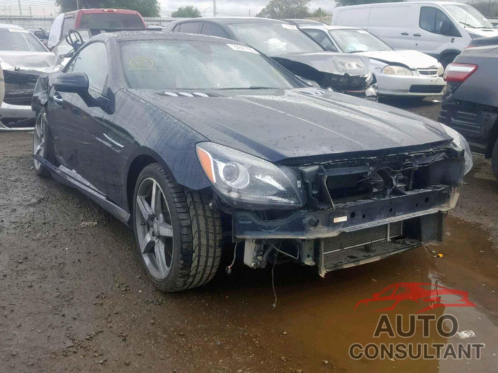 MERCEDES-BENZ SLK 350 2015 - 3N1CN8EV2LL831995