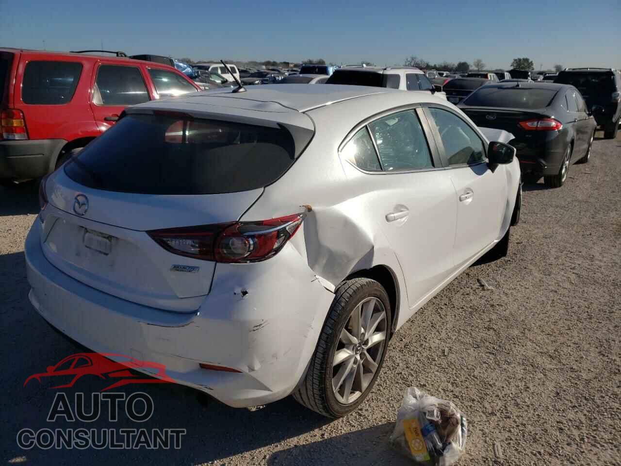 MAZDA 3 2017 - 3MZBN1L76HM127110
