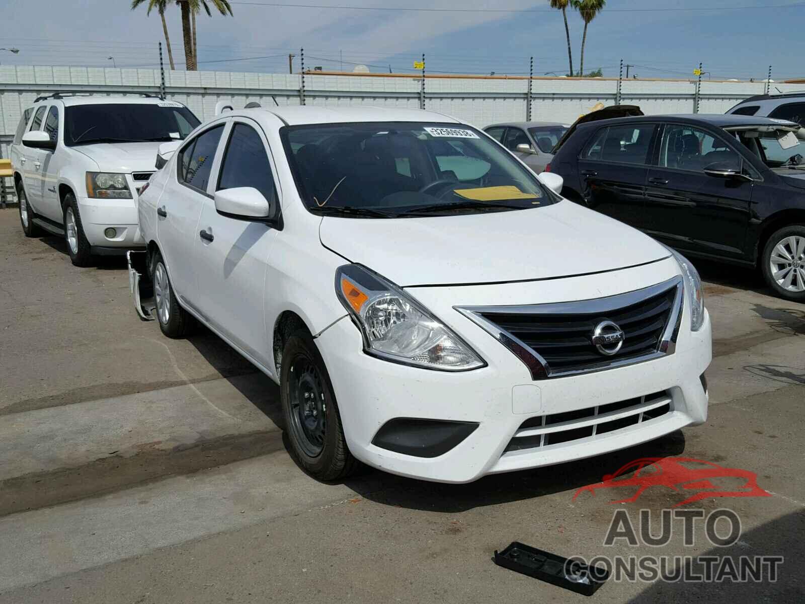 NISSAN VERSA 2017 - 3N1CN7APXHL880631