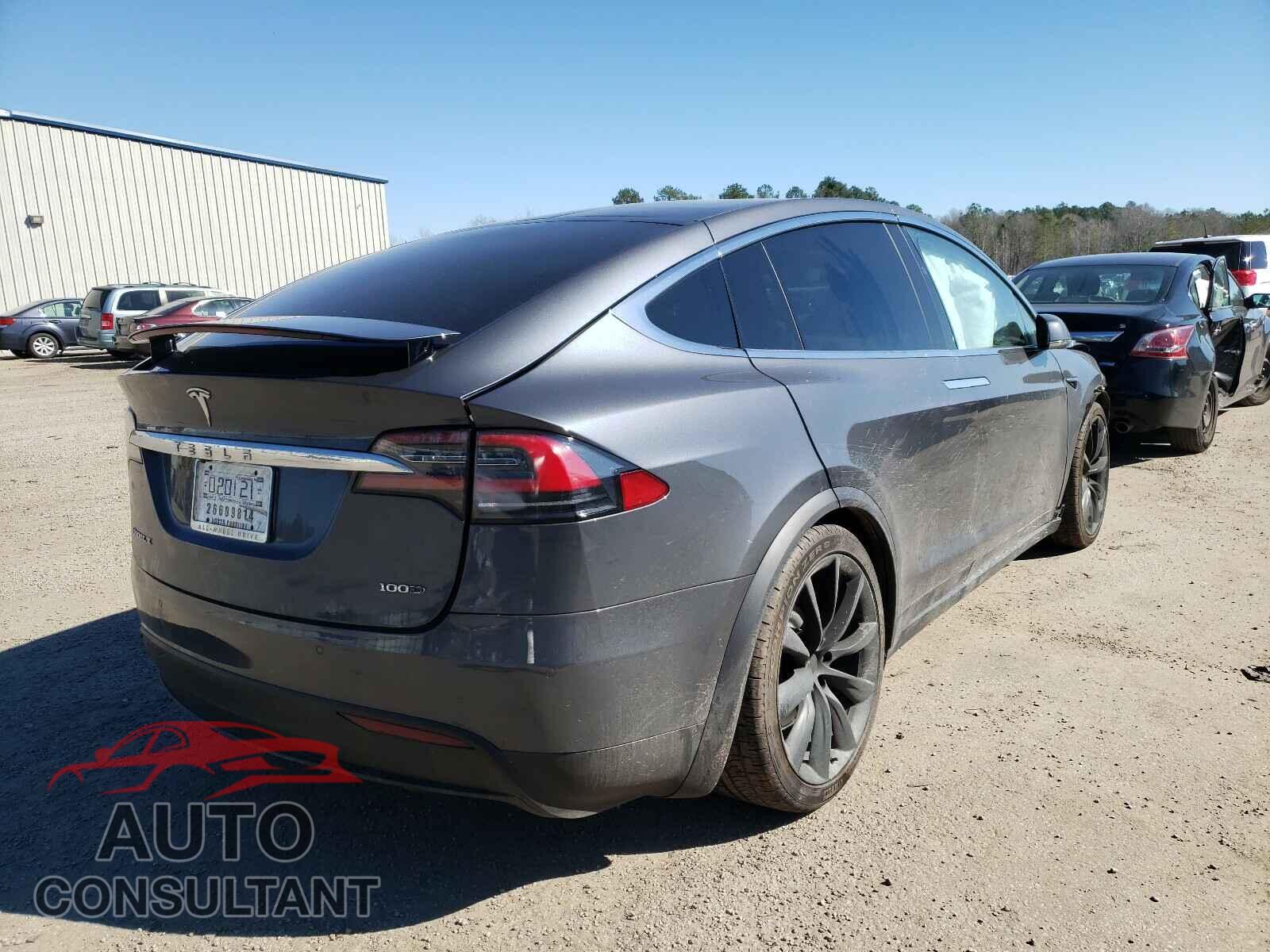 TESLA MODEL X 2017 - 5YJXCAE28HF060269