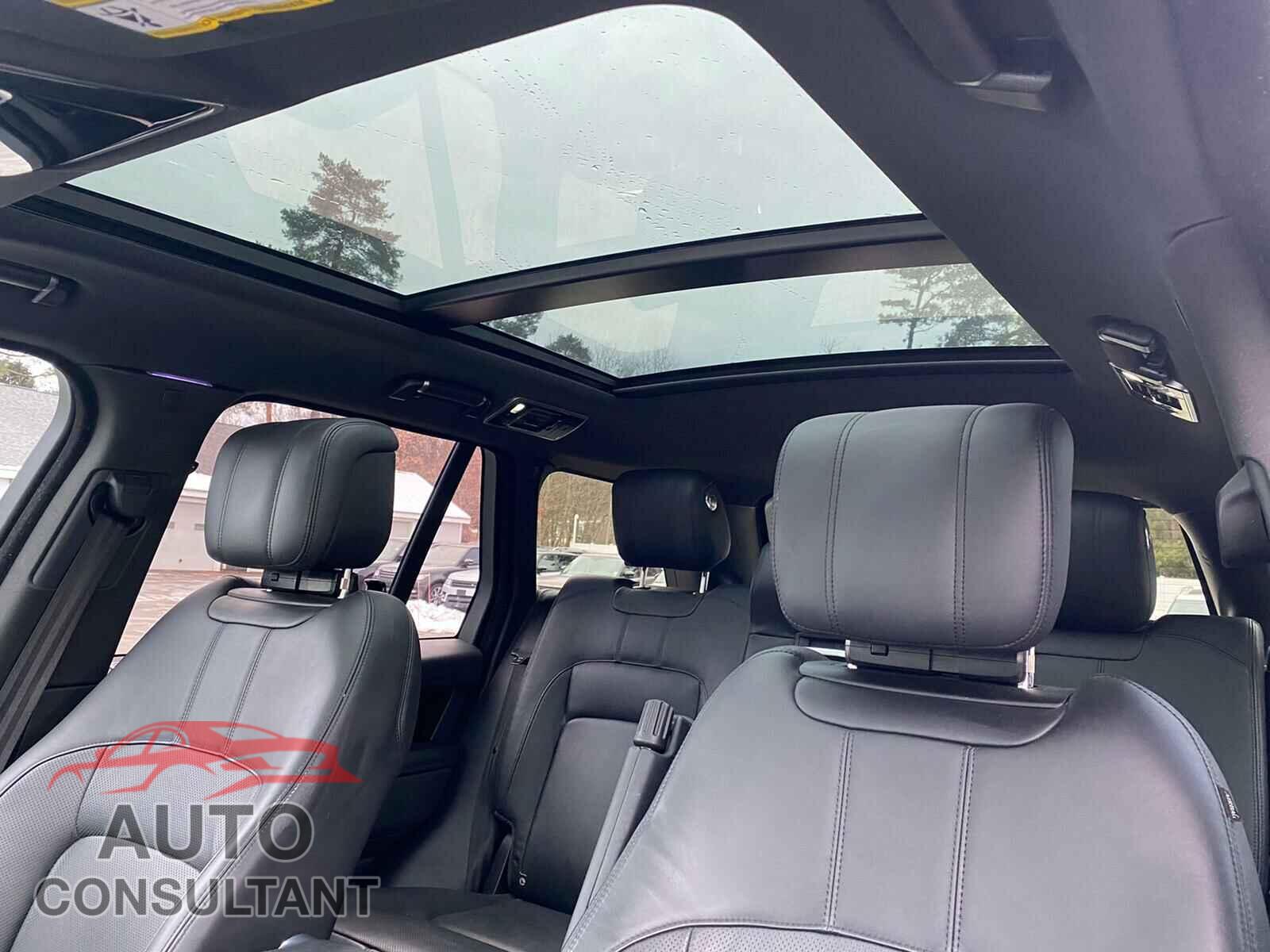 LAND ROVER RANGEROVER 2018 - SALGS2RE2JA385214