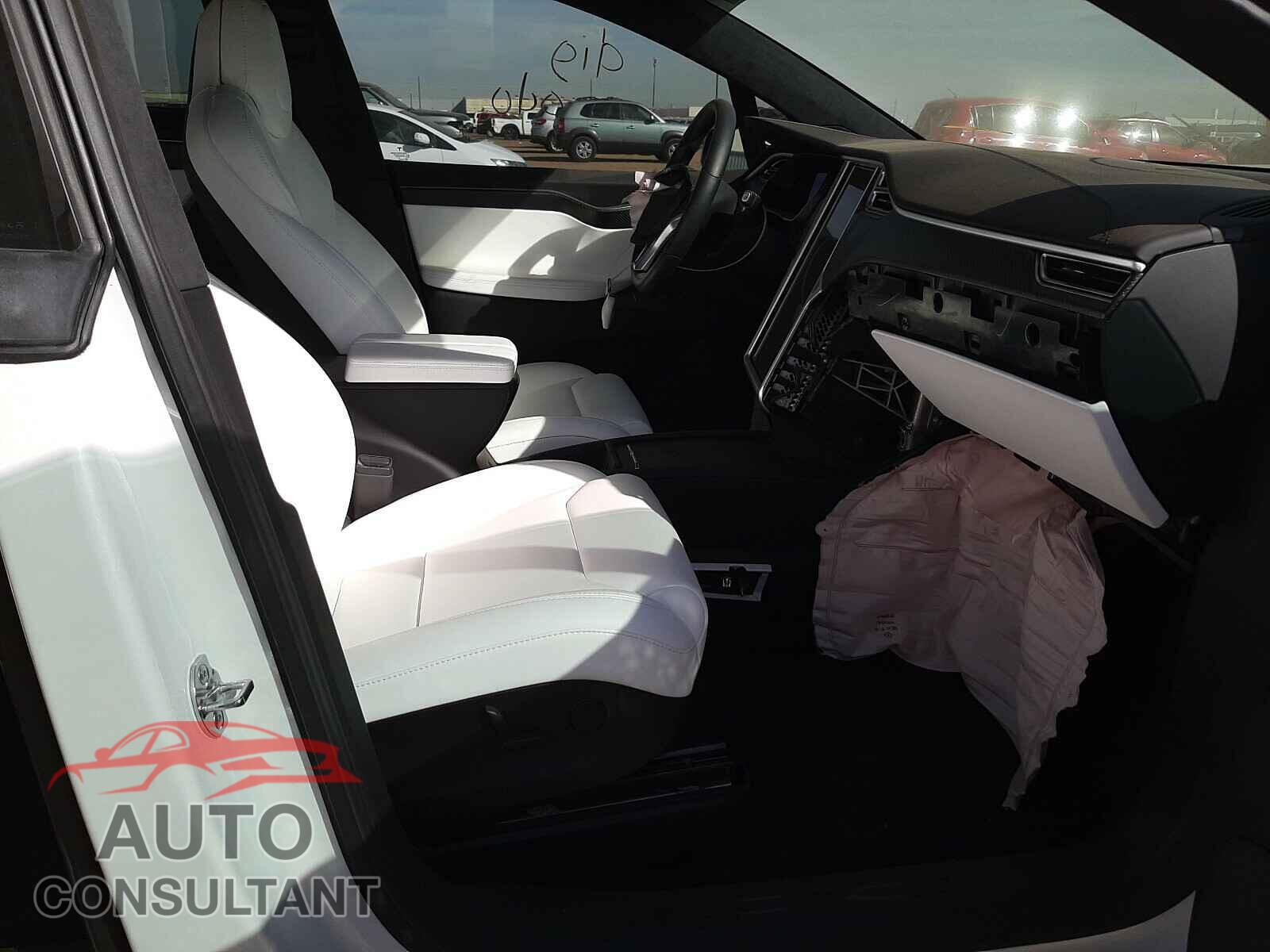 TESLA MODEL X 2017 - 5YJXCDE21HF075469