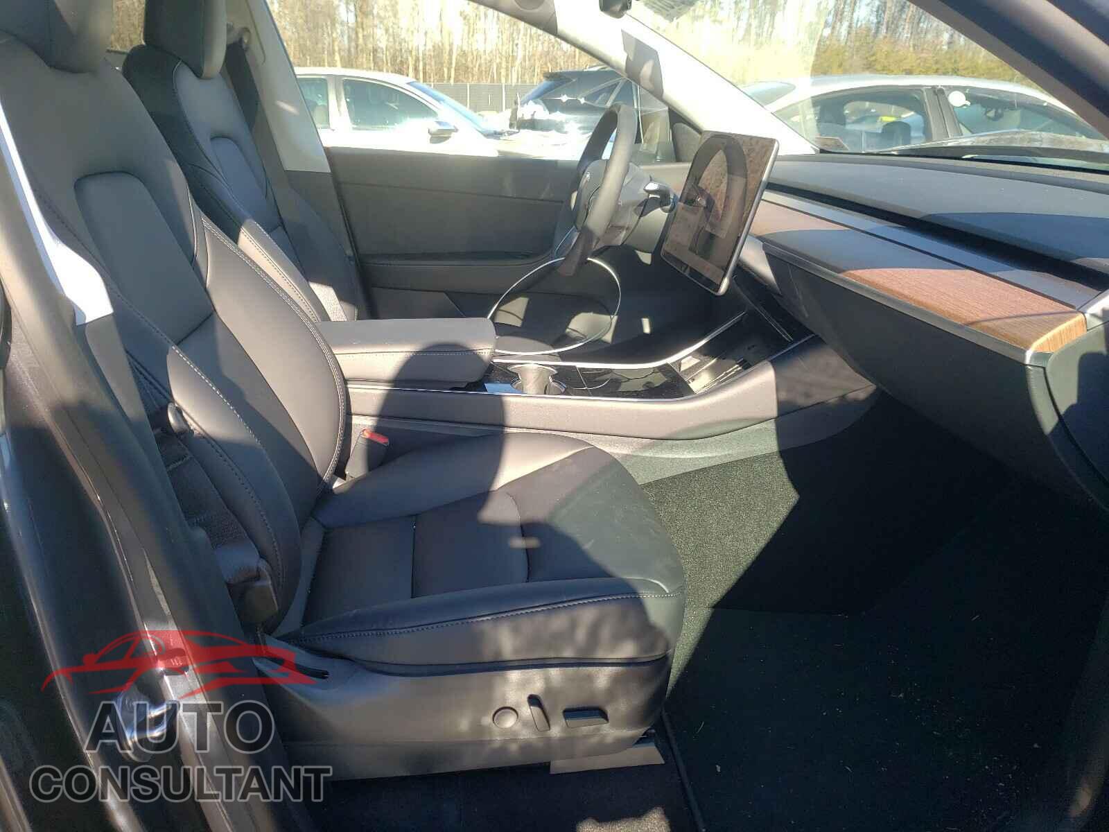 TESLA MODEL Y 2020 - LVY982MK2JP015530