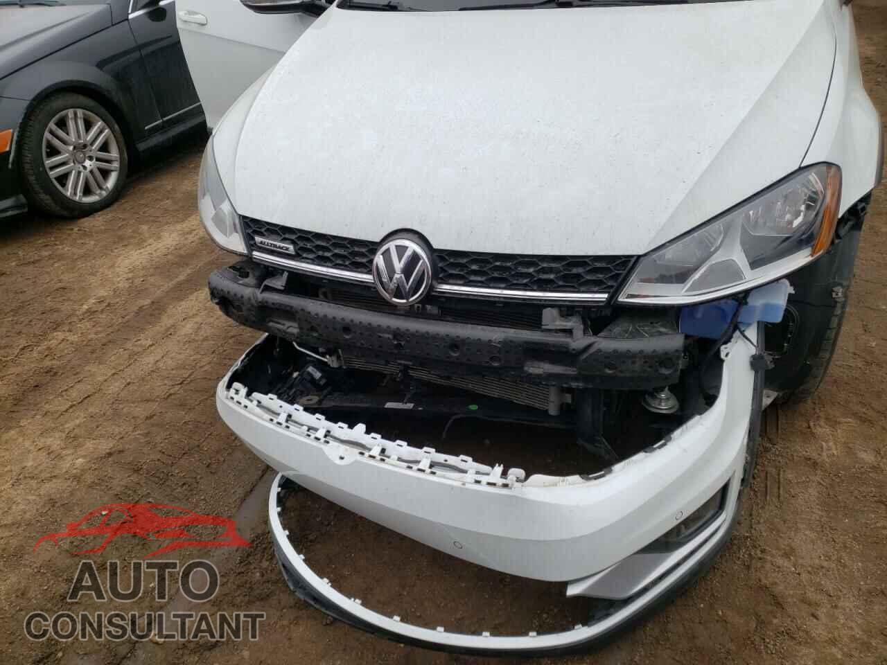 VOLKSWAGEN GOLF 2017 - 3VWH17AUXHM535515