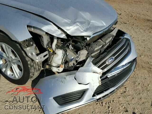 FORD TAURUS 2015 - 1FAHP2D83FG130077