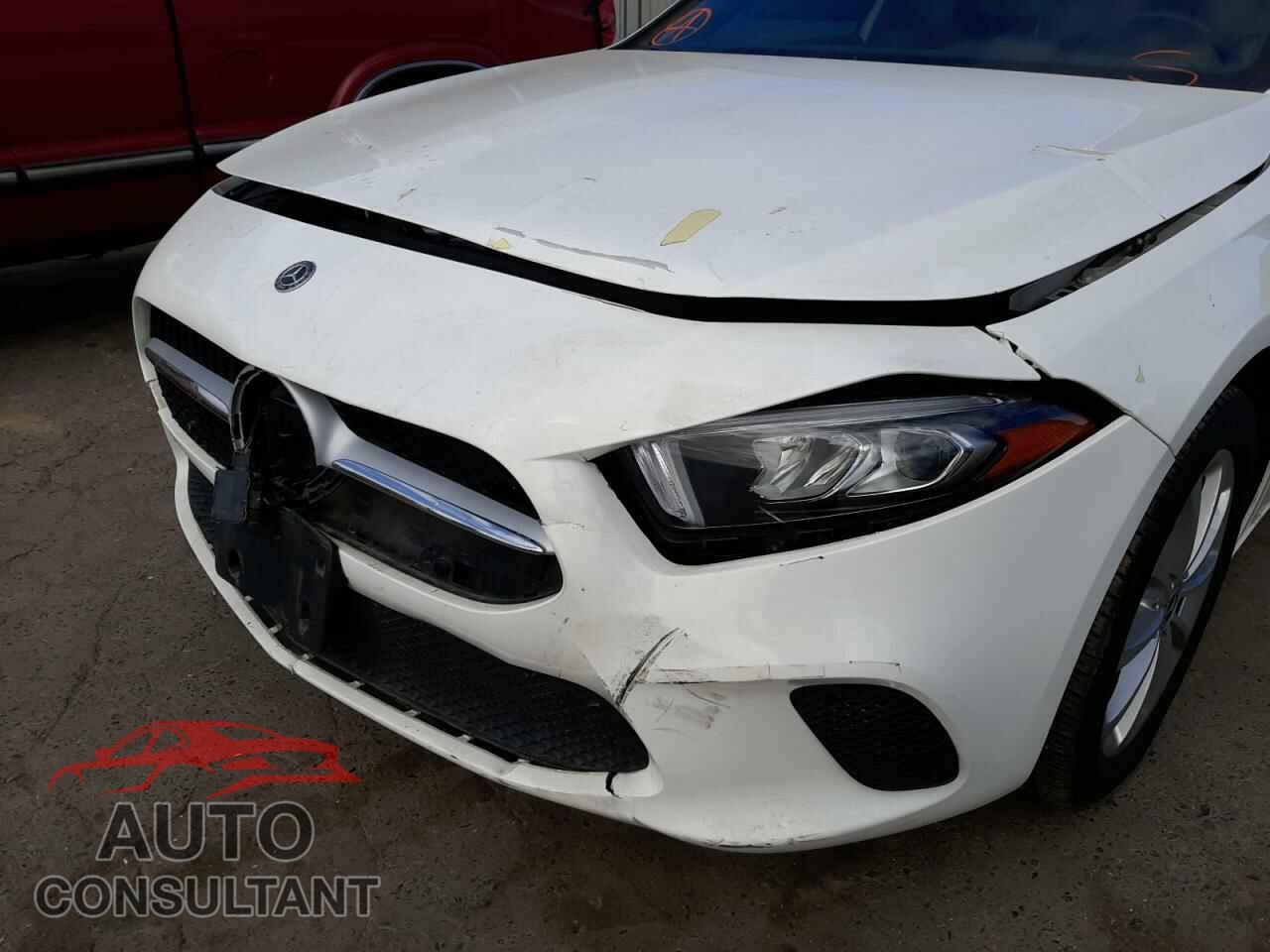 MERCEDES-BENZ A-CLASS 2019 - WDD3G4EB2KW016720