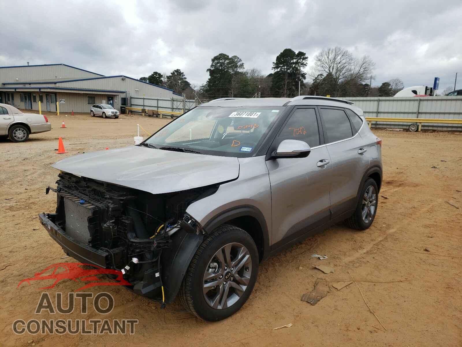 KIA SELTOS 2021 - KNDEU2AA2M7060243