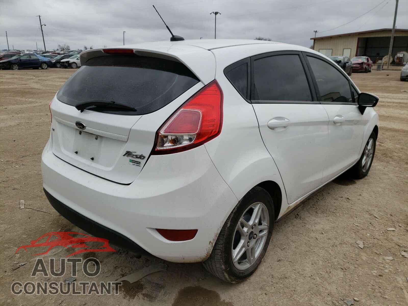 FORD FIESTA 2017 - 3FADP4EJ6HM129185