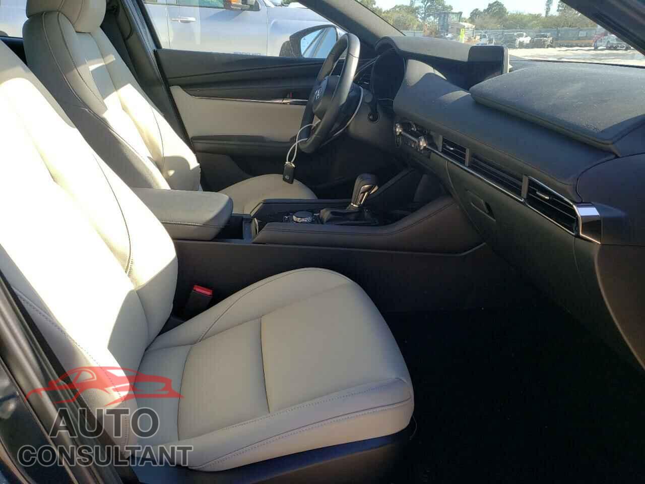 MAZDA 3 2021 - JM1BPALL3M1400778