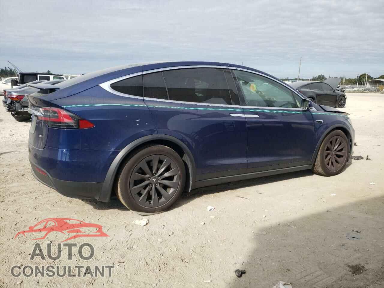 TESLA MODEL X 2017 - 5YJXCDE24HF056866
