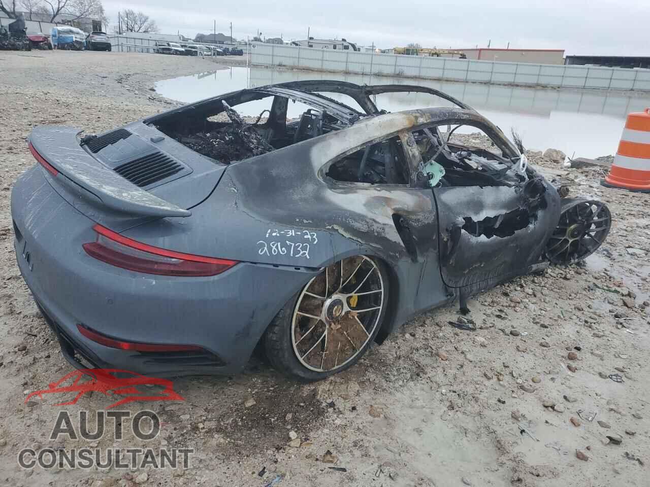 PORSCHE 911 2018 - WP0AD2A98JS156715
