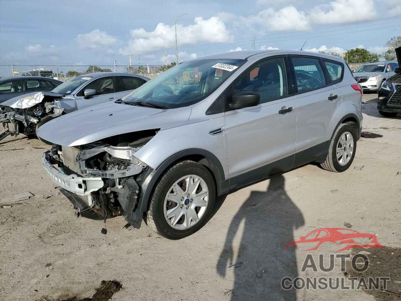 FORD ESCAPE 2016 - 1FMCU0F77GUB05316