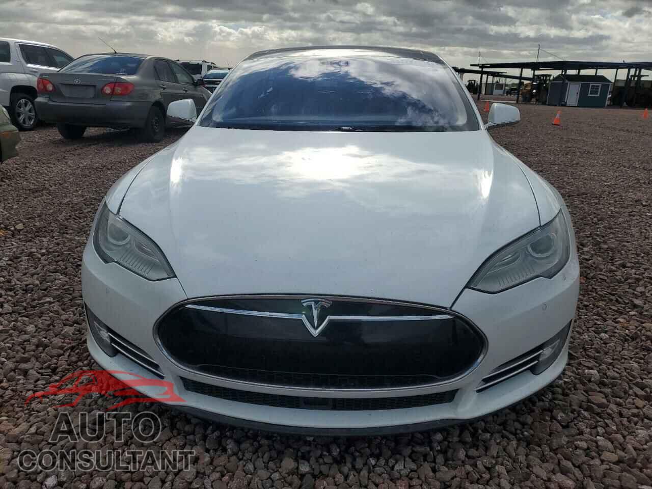 TESLA MODEL S 2015 - 5YJSA1H16FF084098