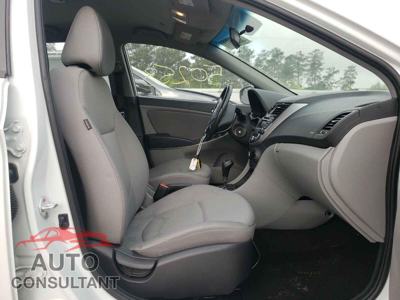 HYUNDAI ACCENT 2017 - KMHCU5AEXHU365584