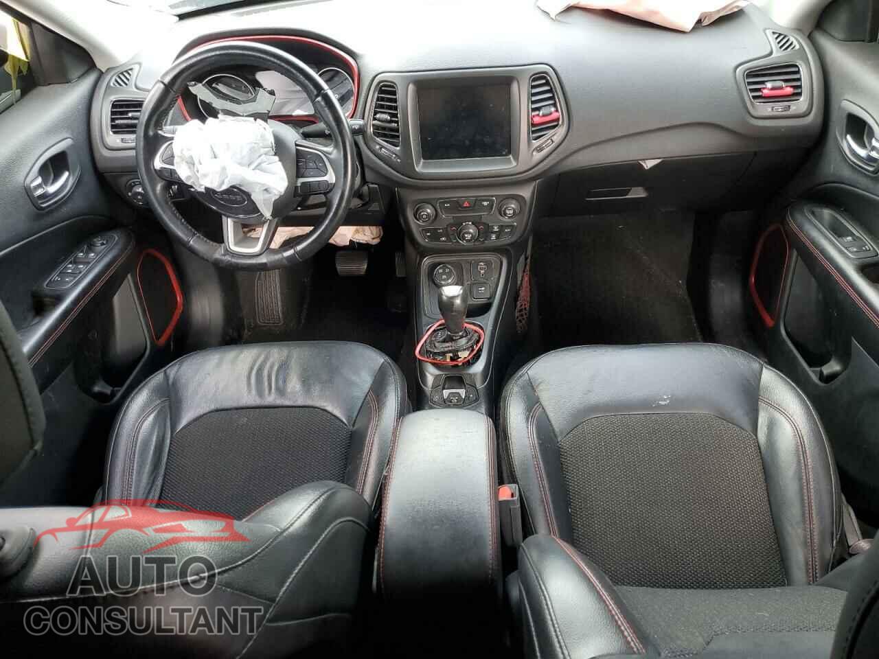 JEEP COMPASS 2020 - 3C4NJDDB7LT111836