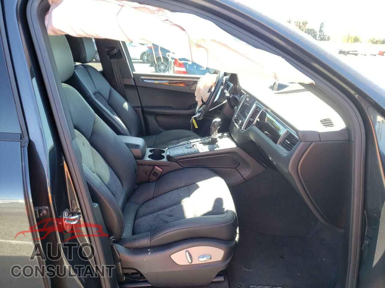 PORSCHE MACAN 2018 - WP1AA2A59JLB08235