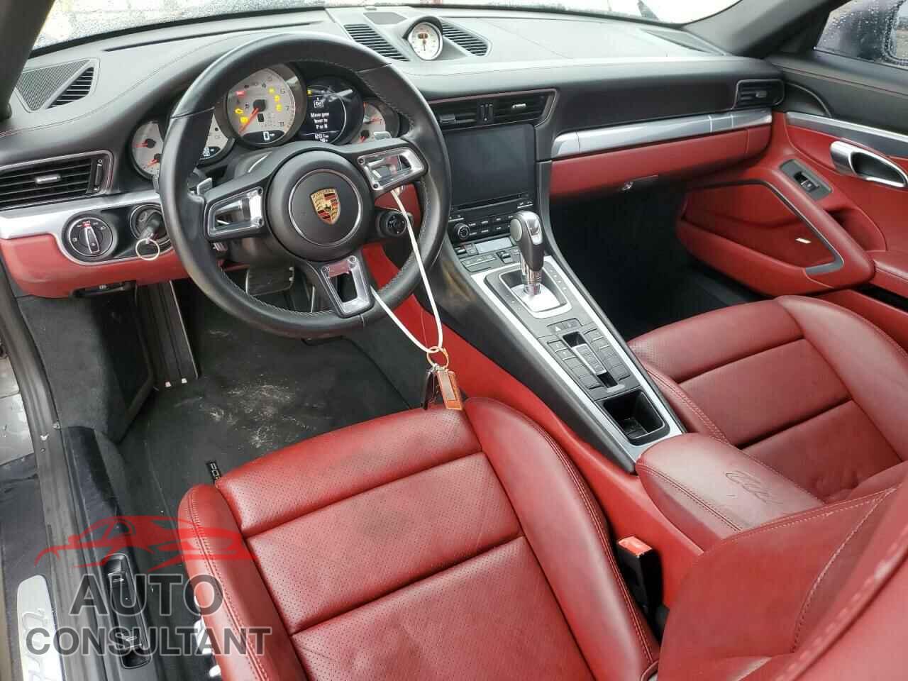 PORSCHE 911 2017 - WP0CD2A98HS178393