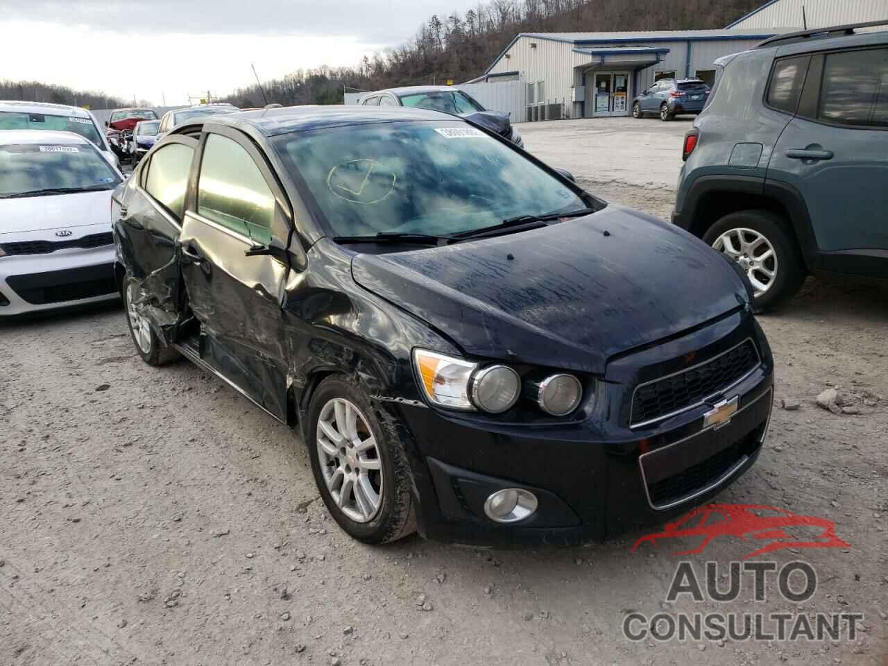 CHEVROLET SONIC 2016 - 1G1JC5SH1G4111583