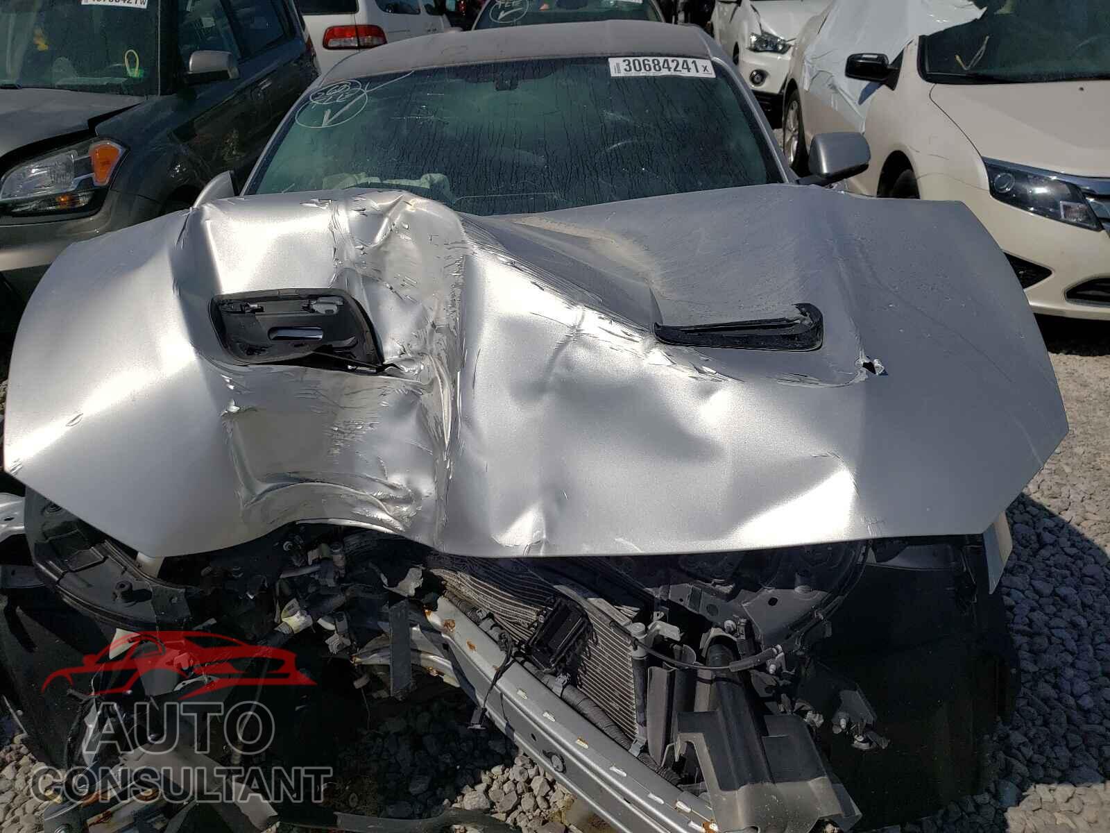 FORD MUSTANG 2019 - 1FA6P8CF4K5144182