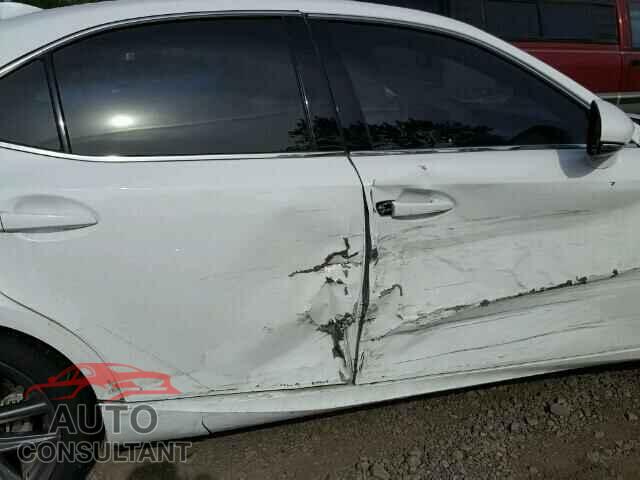 LEXUS IS250 2015 - JTHCF1D28F5017121