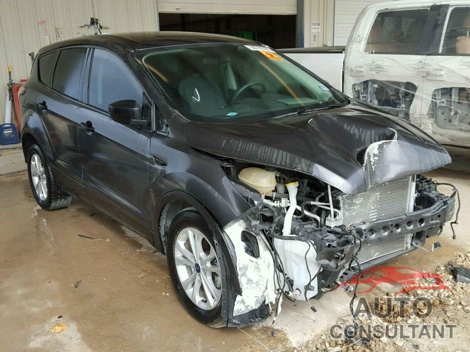 FORD ESCAPE 2017 - 1FMCU0F77HUC00315