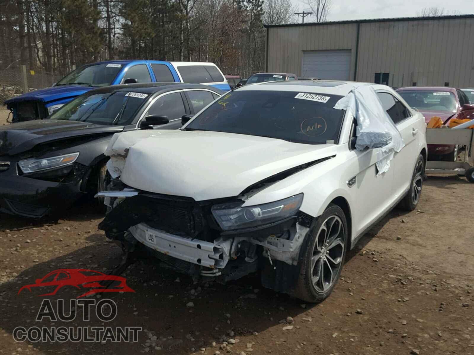 FORD TAURUS 2015 - 1FAHP2KT1FG107128