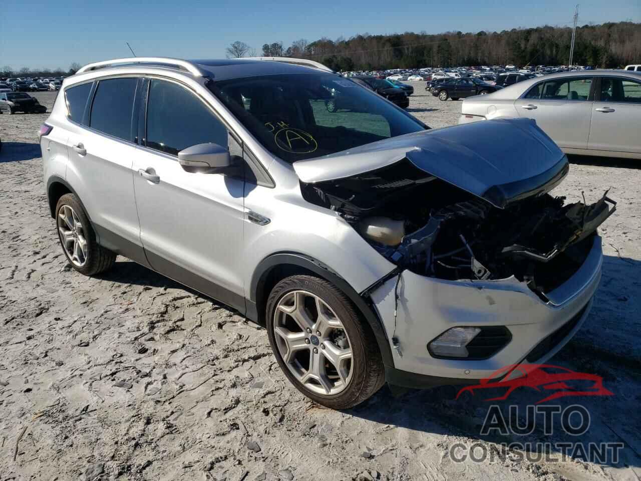 FORD ESCAPE 2017 - 1FMCU0J91HUD04078