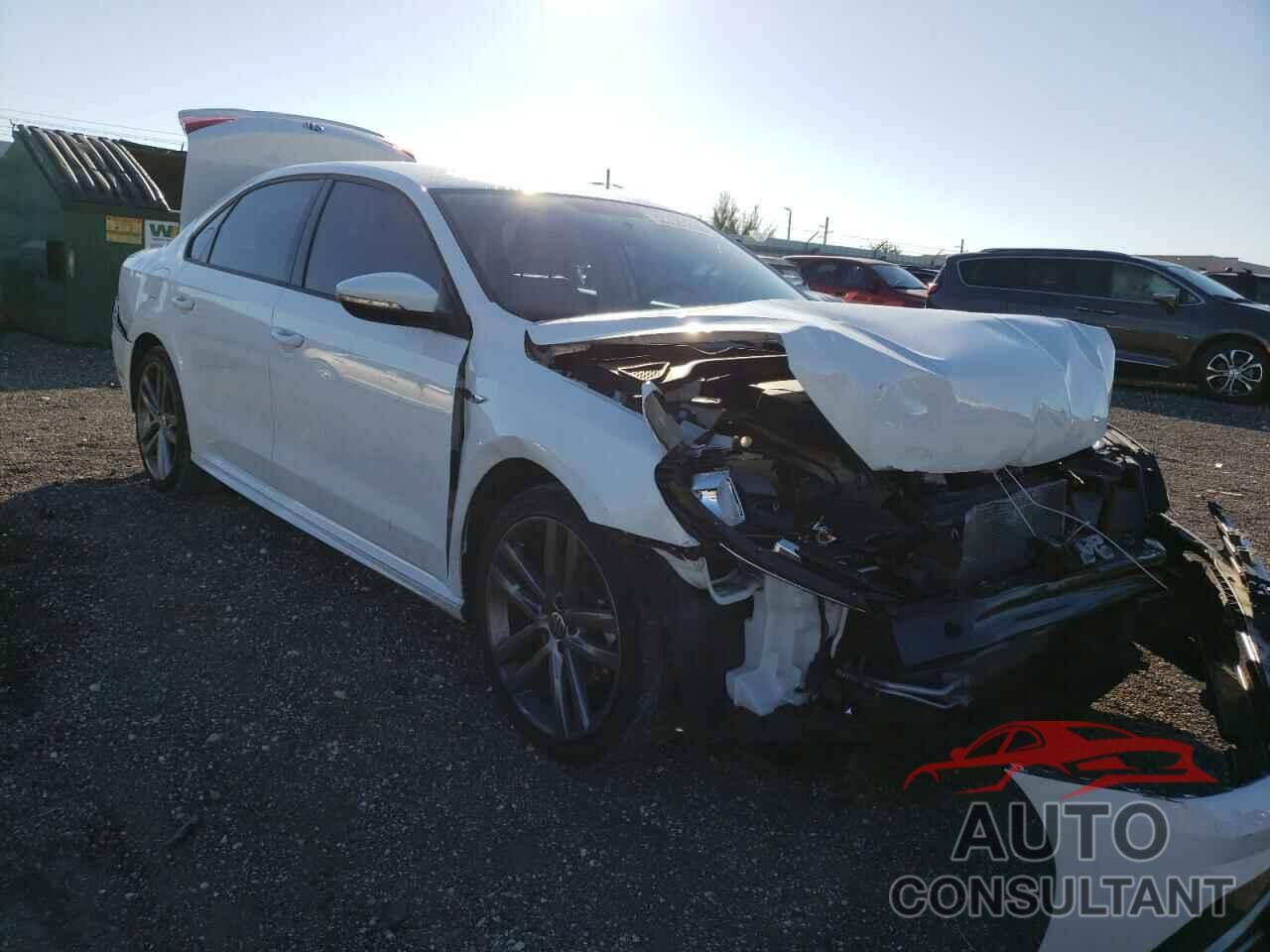 VOLKSWAGEN PASSAT 2018 - 1VWAA7A39JC040724