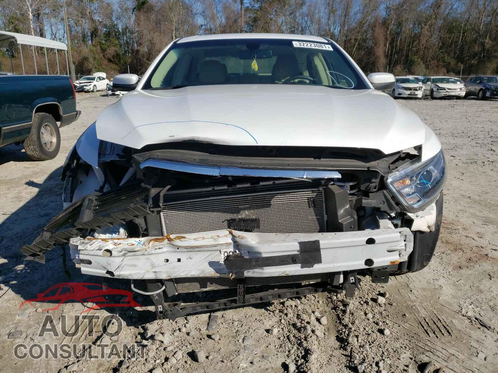 FORD TAURUS 2017 - 1FAHP2E85HG125092