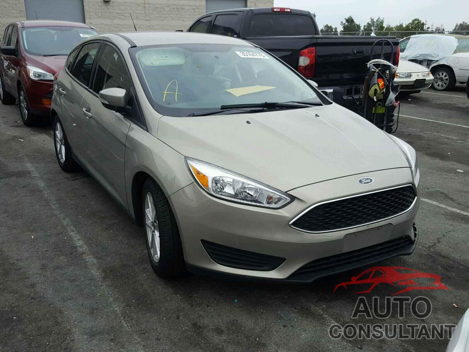 FORD FOCUS 2015 - 1FADP3K24FL263103