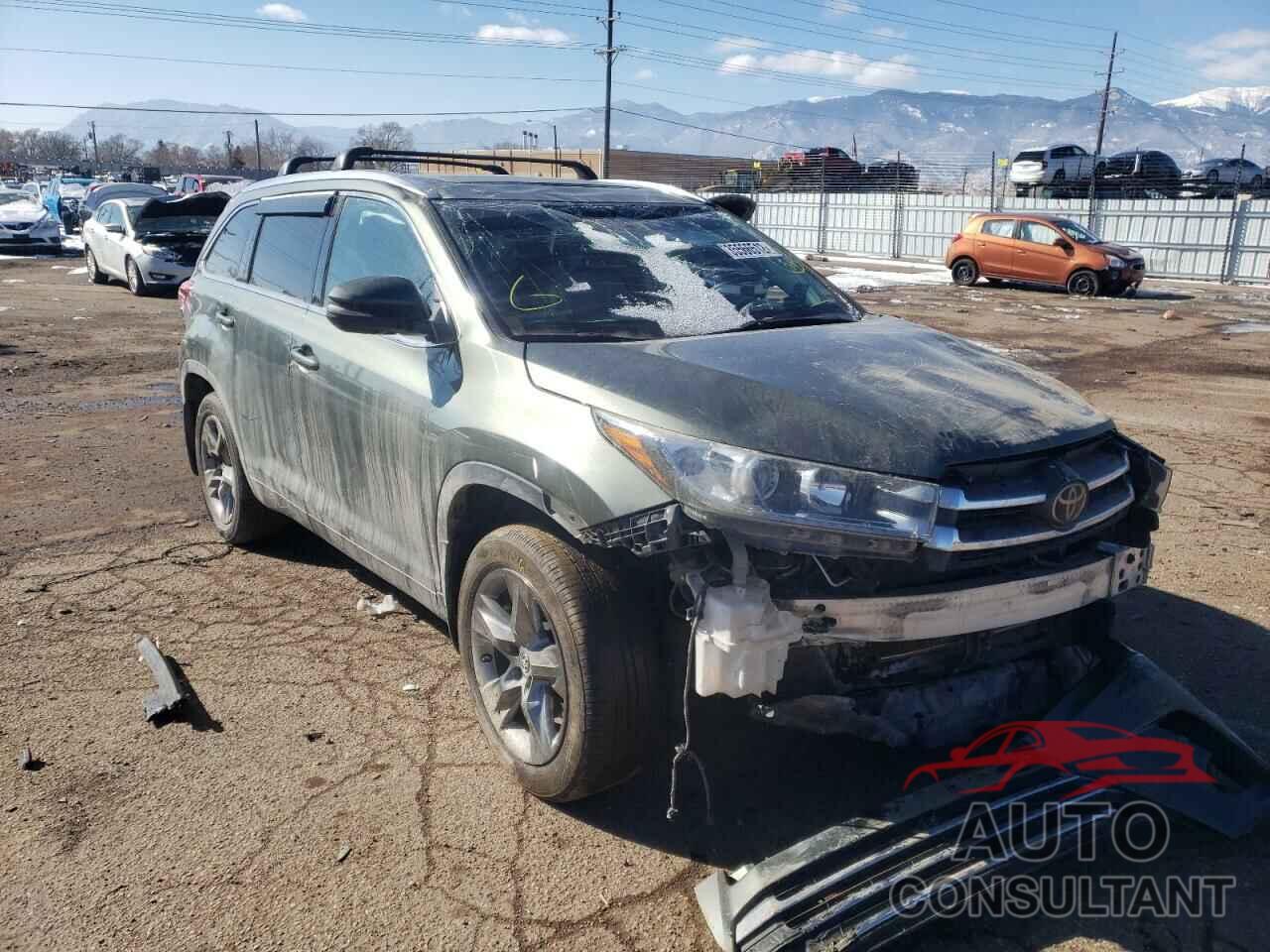 TOYOTA HIGHLANDER 2018 - 5TDDZRFH7JS882596